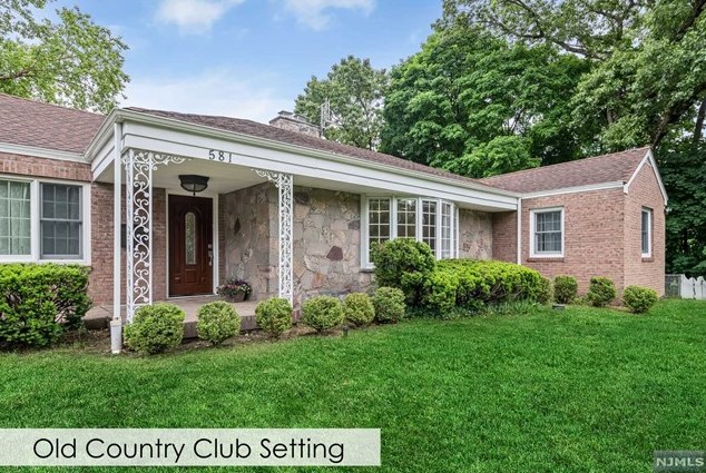581 Highland Ave, Ridgewood, NJ 07450