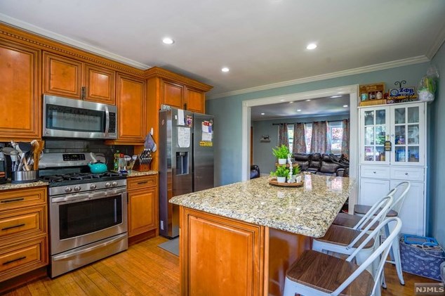 58 Garibaldi Ave, Lodi, NJ 07644