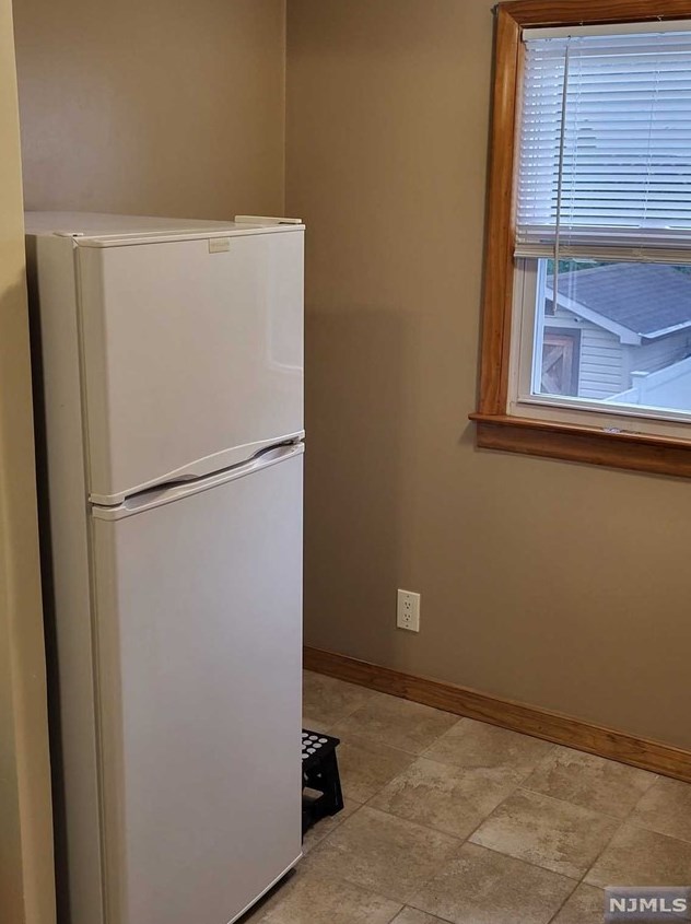 91 Jordan Ave #2nd, Wallington, NJ 07057