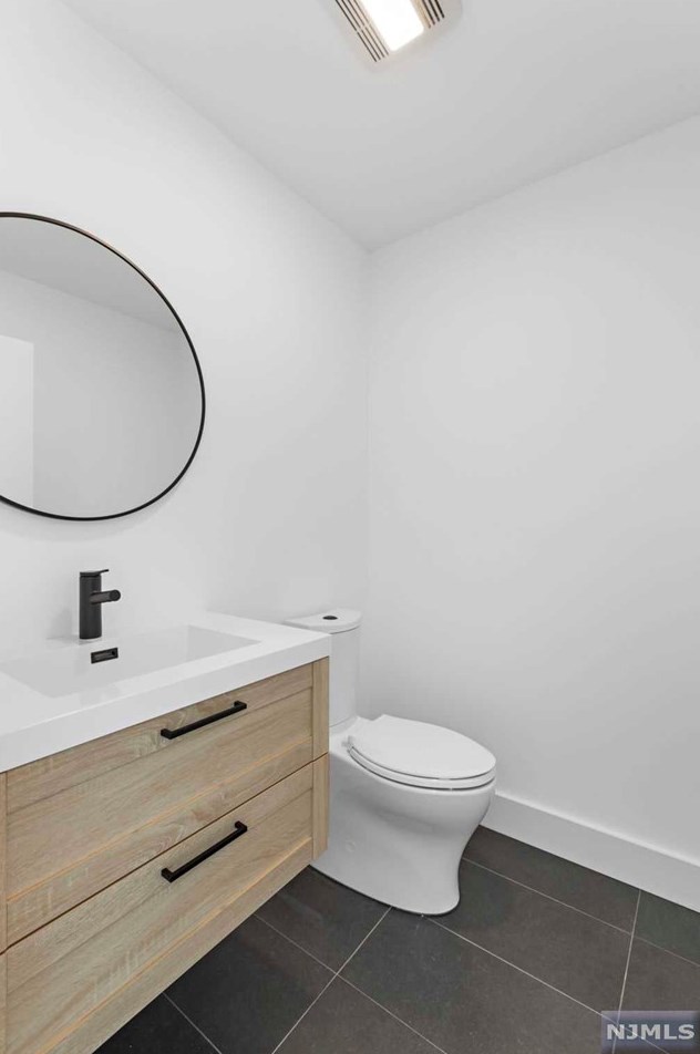 461 Bagley Pl, Cliffside Park NJ 07010-2002 exterior