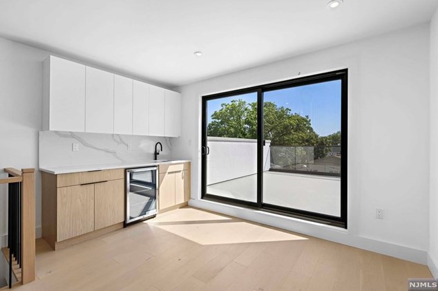 461 Bagley Pl, Cliffside Park NJ 07010-2002 exterior