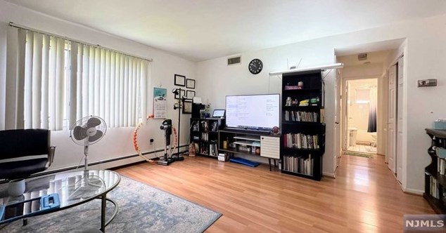115 E Homestead Ave #1f, Palisades Park, NJ 07650