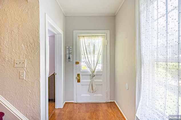 87 Passaic Ave, Rutherford NJ 07070-2059 exterior