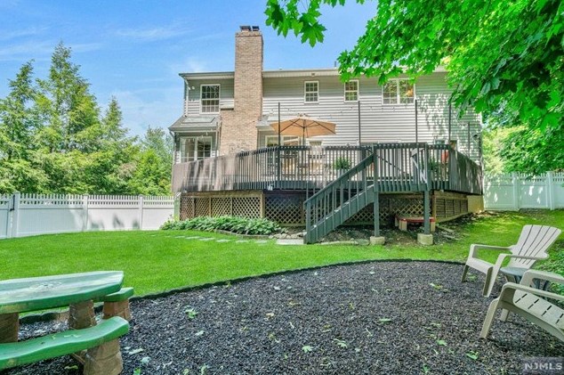 10 Babcock Rd, Mahwah NJ exterior