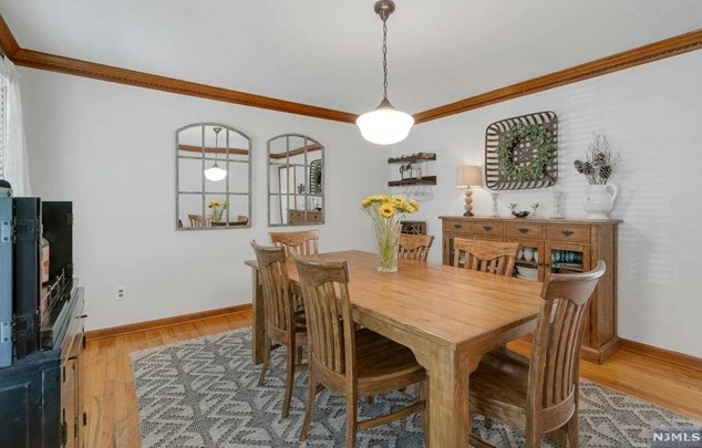 10 Babcock Rd, Mahwah NJ exterior