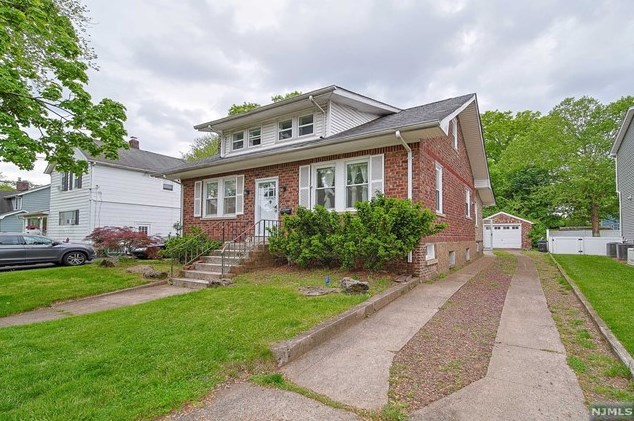 169 6th St, Cresskill, NJ 07626-2046