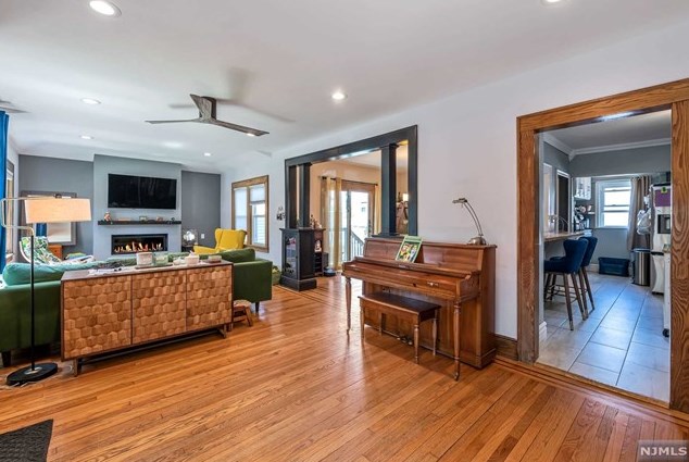 140 Jackson Ave, Rutherford NJ 07070-1403 exterior