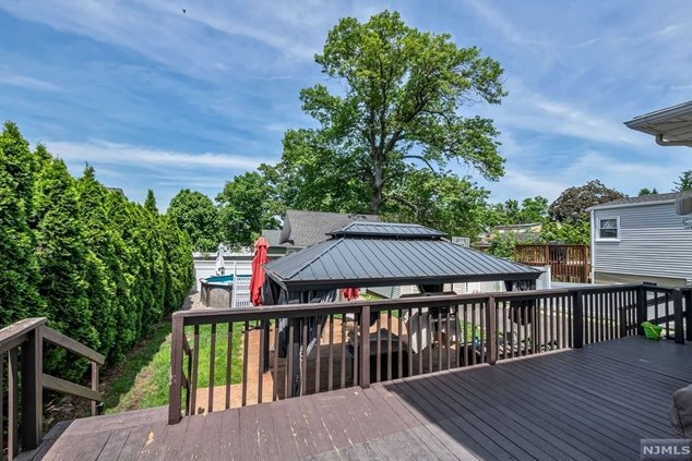 140 Jackson Ave, Rutherford NJ 07070-1403 exterior