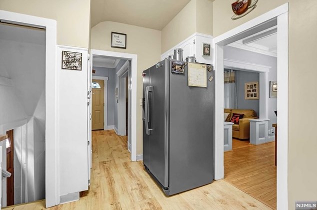 34 Armour Pl, Bergenfield NJ 07621-1204 exterior