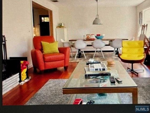 17 Mountain Dr, Town Center NJ  07052-4016 exterior