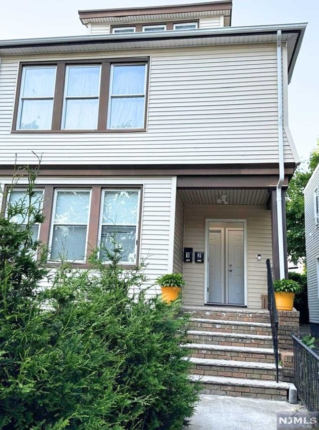 15-17 Homestead Park, Newark, NJ 07108
