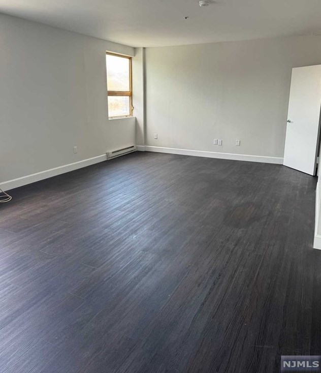 40 Washington Ave #b13, Dumont, NJ 07628
