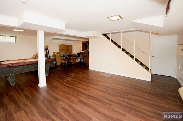 1152 Cooper Ave, Teaneck NJ 07666-5806 exterior