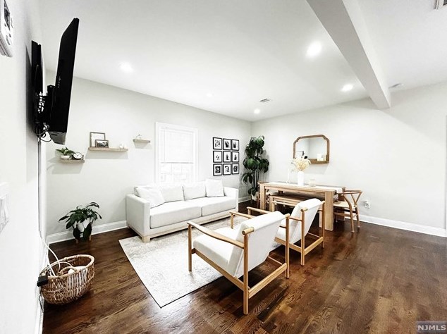 210 S Prospect Ave #2, Bergenfield, NJ 07621