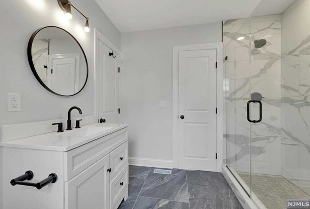 100 Colony Ave, Park Ridge NJ 07656-1104 exterior