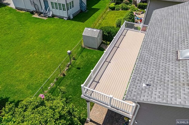 1042 Koelle Blvd, Secaucus NJ  07094-4230 exterior