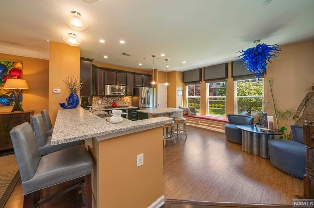 12 Macculloch Ave, Morristown, NJ 07960