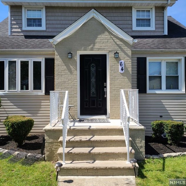 64 Avenue A, Lodi, NJ 07644-1802