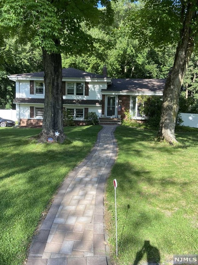 57 Highland Ave, Harrington Park, NJ 07640-1915