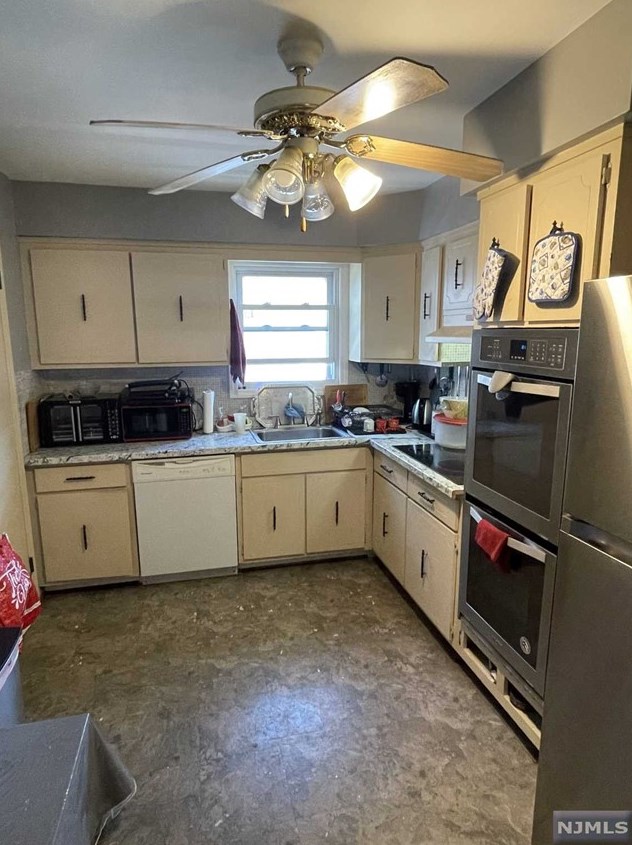 204 Westervelt Pl, Lodi, NJ 07644