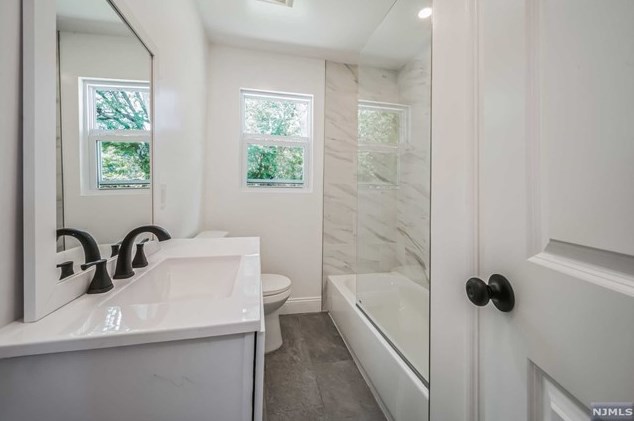 48 Garwood, Outwater NJ 07026-3524 exterior