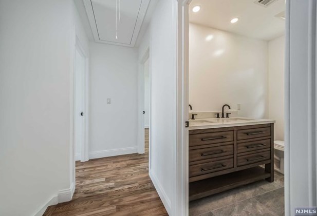 48 Garwood, Outwater NJ 07026-3524 exterior