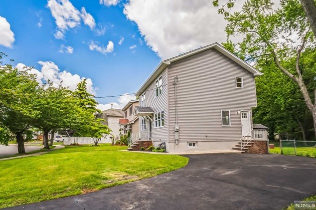 48 Garwood, Outwater NJ 07026-3524 exterior