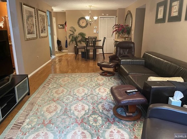1152 Garrison Ct, Mahwah NJ  07430-3243 exterior