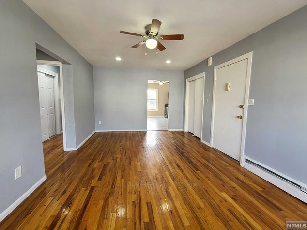 26 Clinton St, Belleville, NJ 07109