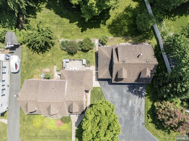 47 Fairview Ave, Closter NJ  07624-1103 exterior