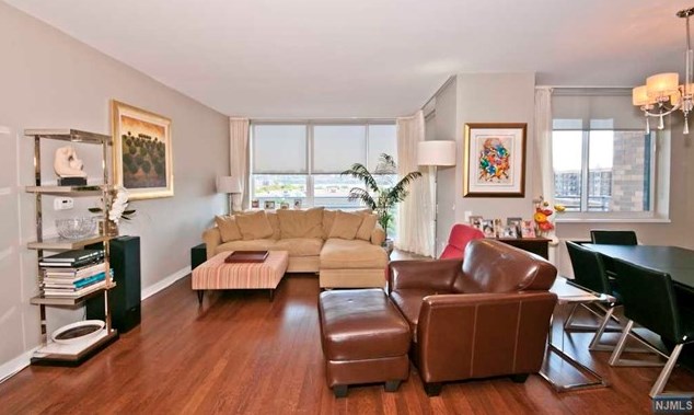 716 Hudson Park #716, Edgewater, NJ 07020
