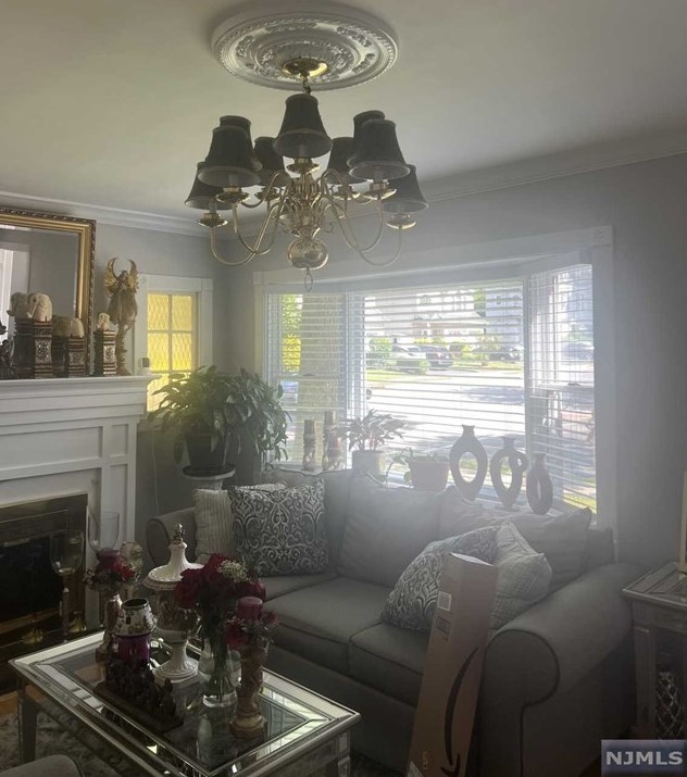 72 Delaware Ave, Dumont, NJ 07628