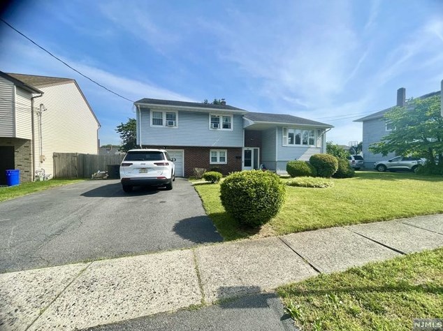 500 Lyster Ave, Saddle Brook, NJ 07663