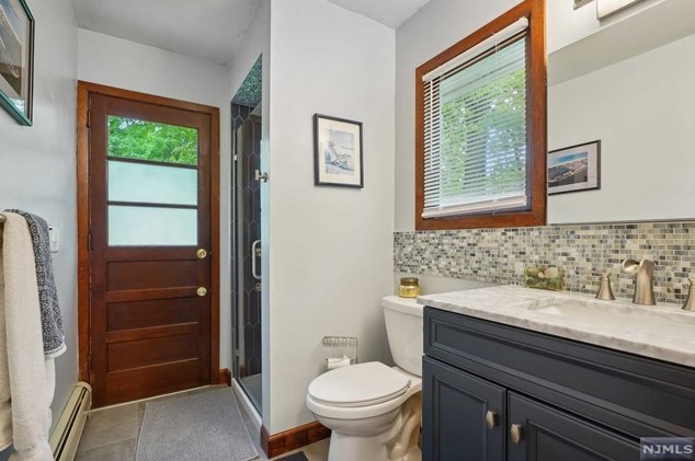 18 Ellsworth Ter, Montvale NJ 07645-2010 exterior