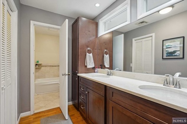 18 Ellsworth Ter, Montvale NJ 07645-2010 exterior