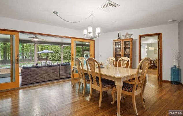 18 Ellsworth Ter, Montvale NJ 07645-2010 exterior