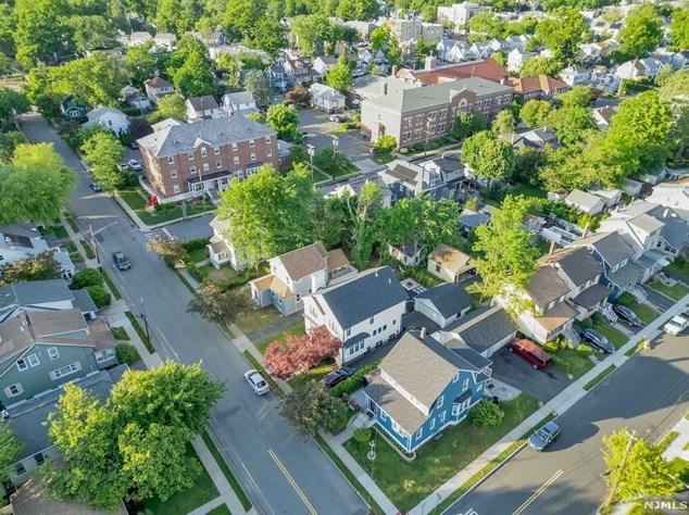 204 Indiana St, Maplewood NJ 07040-3404 exterior