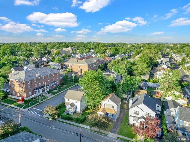 204 Indiana St, Maplewood NJ 07040-3404 exterior