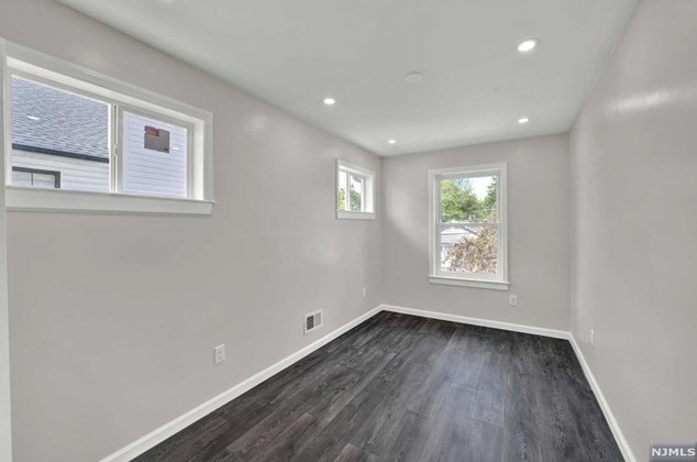 204 Indiana St, Maplewood NJ 07040-3404 exterior