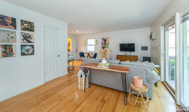39 Harrison Ave, Montclair, NJ 07042-2042