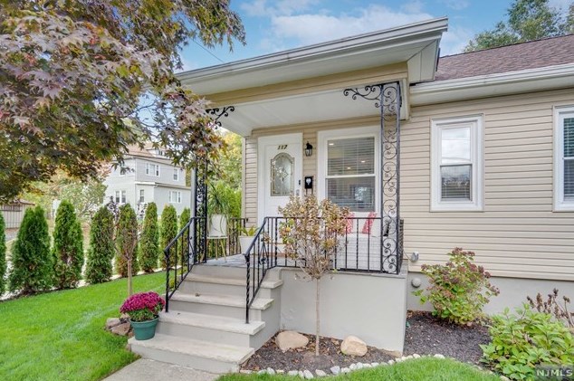 117 Lake St, Bergenfield, NJ 07621