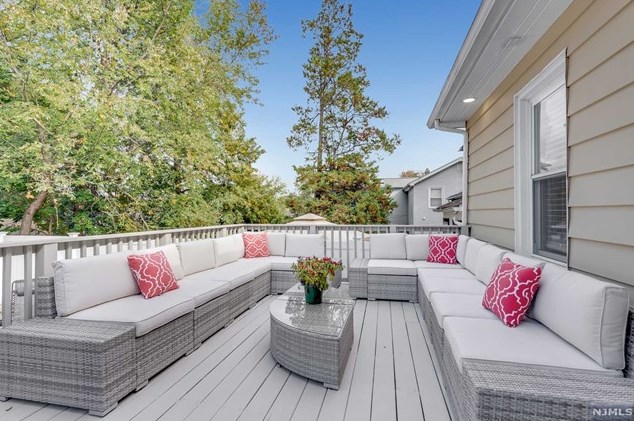 117 Lk St, Bergenfield NJ 07621-2817 exterior