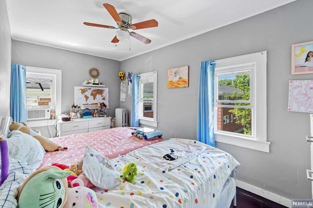 187 Ft Lee Rd, Teaneck NJ 07666-3209 exterior