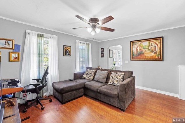 187 Ft Lee Rd, Teaneck NJ 07666-3209 exterior