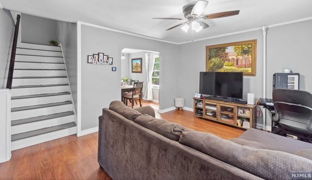 187 Ft Lee Rd, Teaneck NJ 07666-3209 exterior