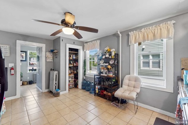 187 Ft Lee Rd, Teaneck NJ 07666-3209 exterior