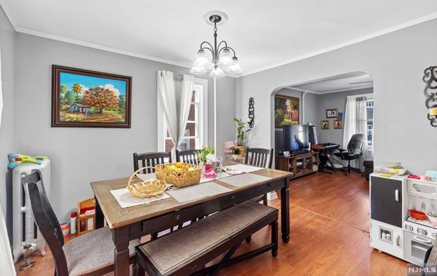 187 Ft Lee Rd, Teaneck NJ 07666-3209 exterior