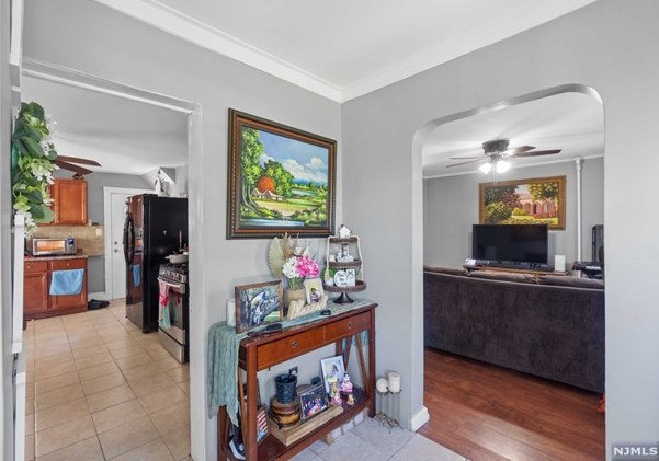 187 Ft Lee Rd, Teaneck NJ 07666-3209 exterior