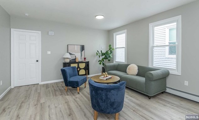 125 Kearney Ave, Jersey City NJ 07305-1632 exterior