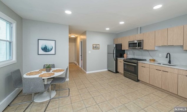 125 Kearney Ave, Jersey City NJ 07305-1632 exterior